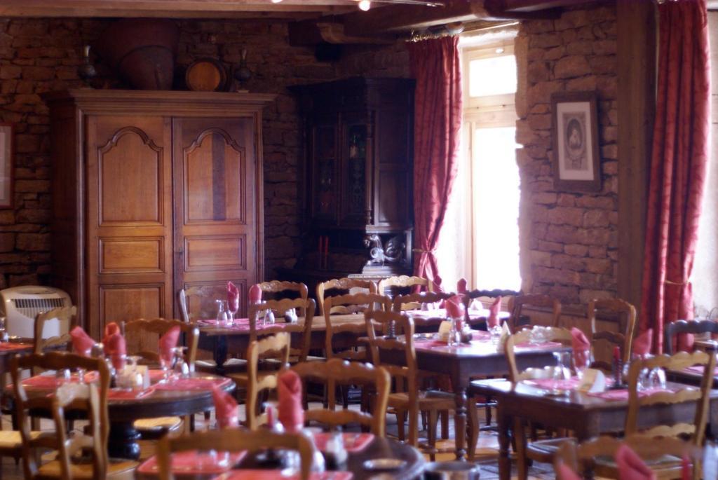 Le Relais De L'Abbaye Hotel Tournus Bagian luar foto