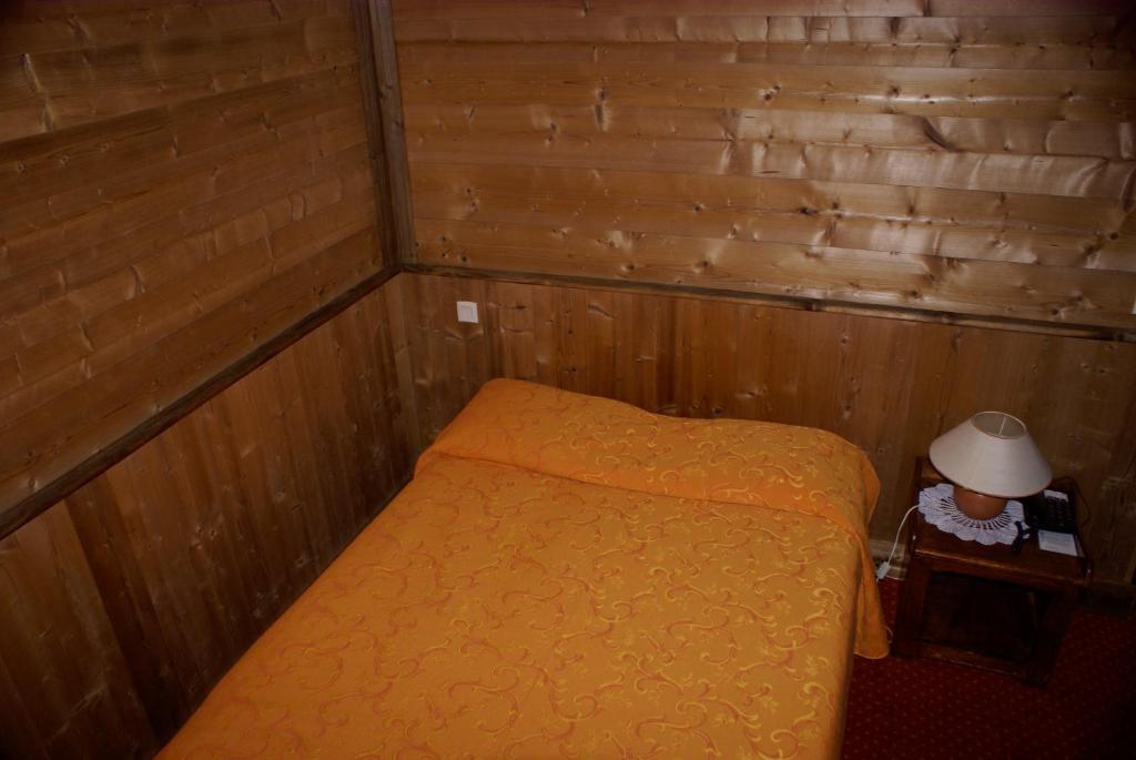 Le Relais De L'Abbaye Hotel Tournus Bagian luar foto
