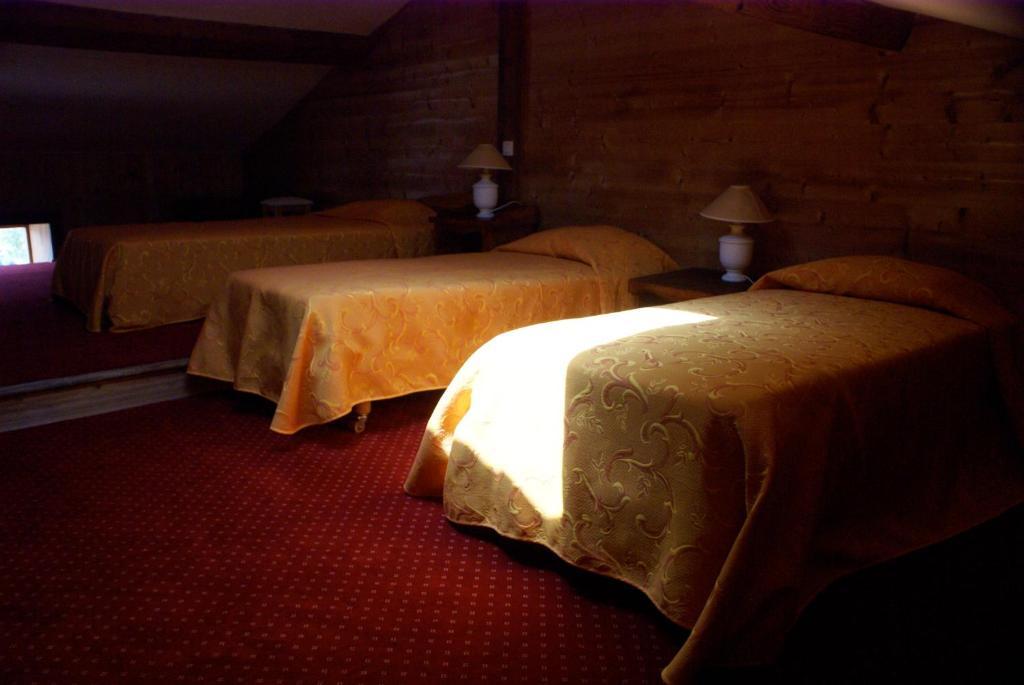 Le Relais De L'Abbaye Hotel Tournus Bagian luar foto