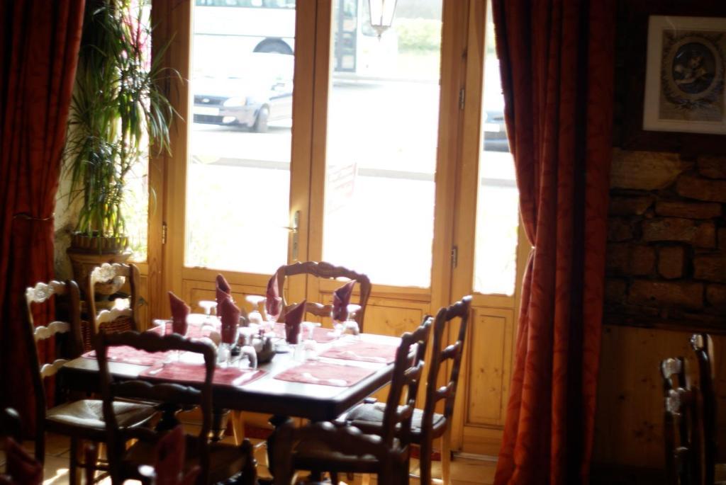 Le Relais De L'Abbaye Hotel Tournus Bagian luar foto
